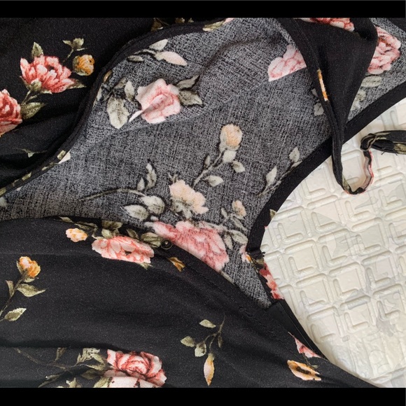 Forever 21 black floral jumpsuit - Picture 4 of 5